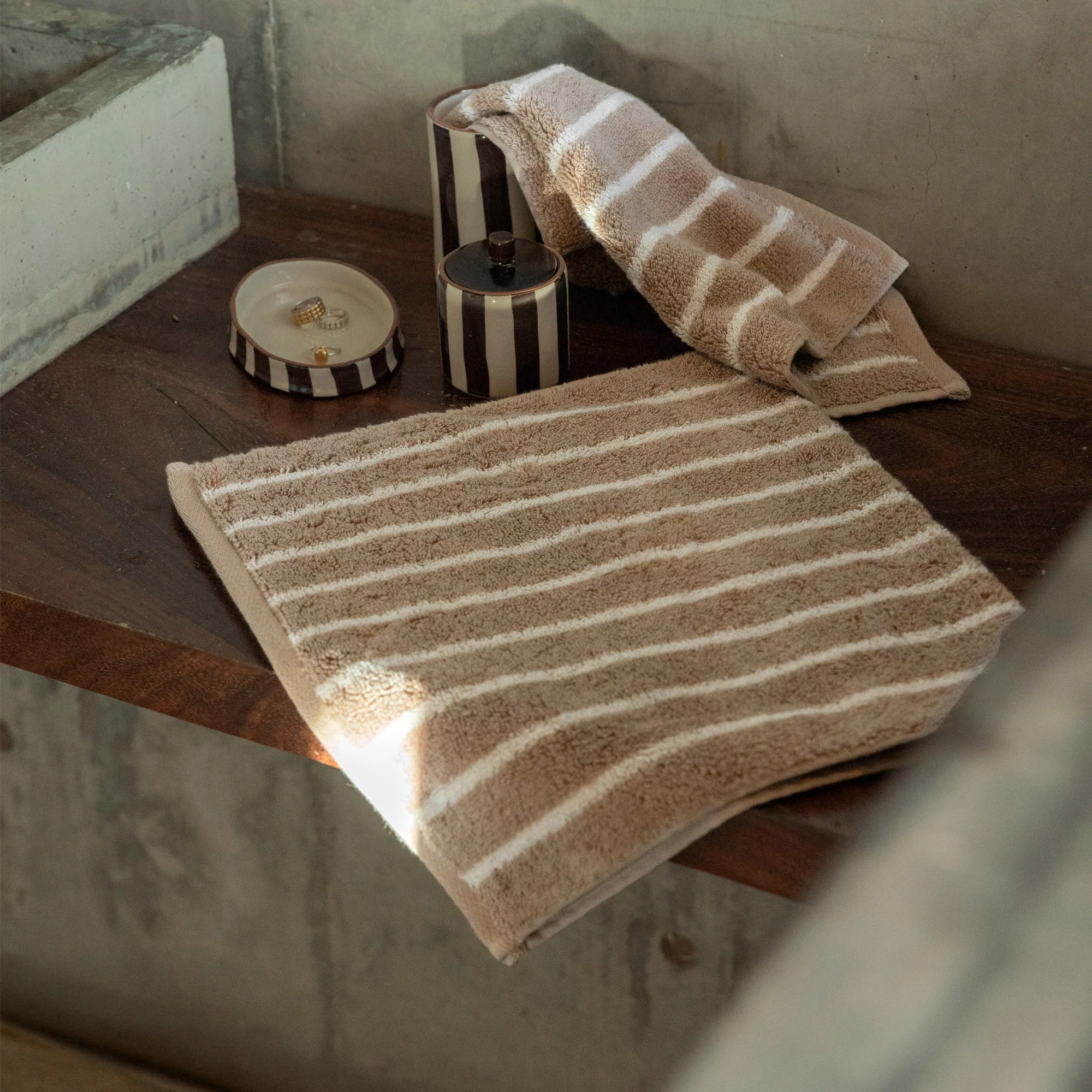 Product image 200